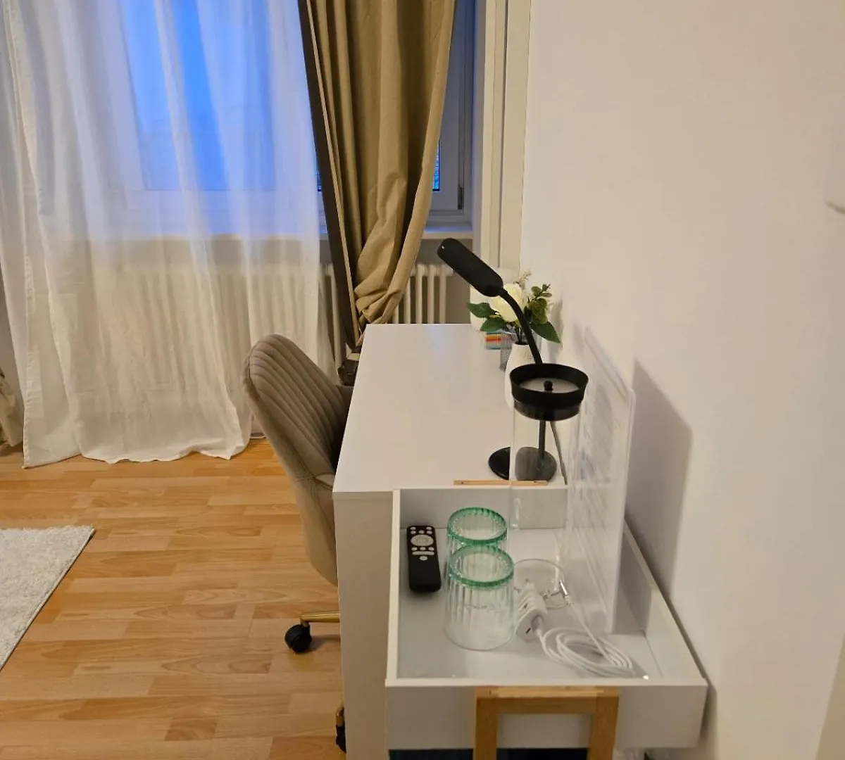 Lacasa-Mia Apartment Basel 0*,